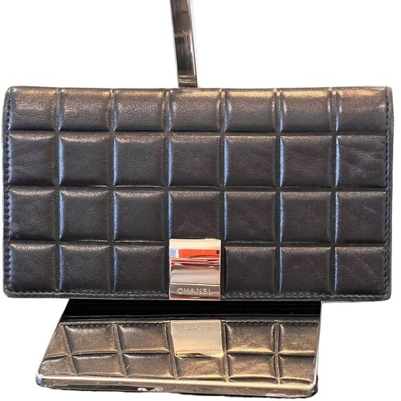 Chanel Chocolate Bar Wallet - Picture 4 of 11